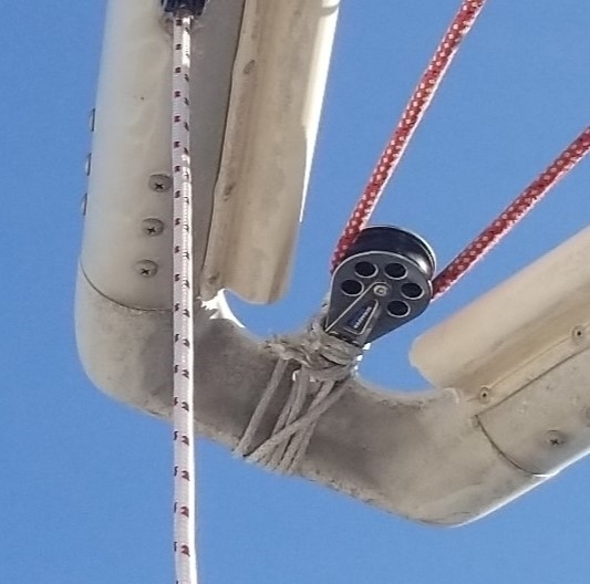 Choker block lashing close-up, N26.jpg